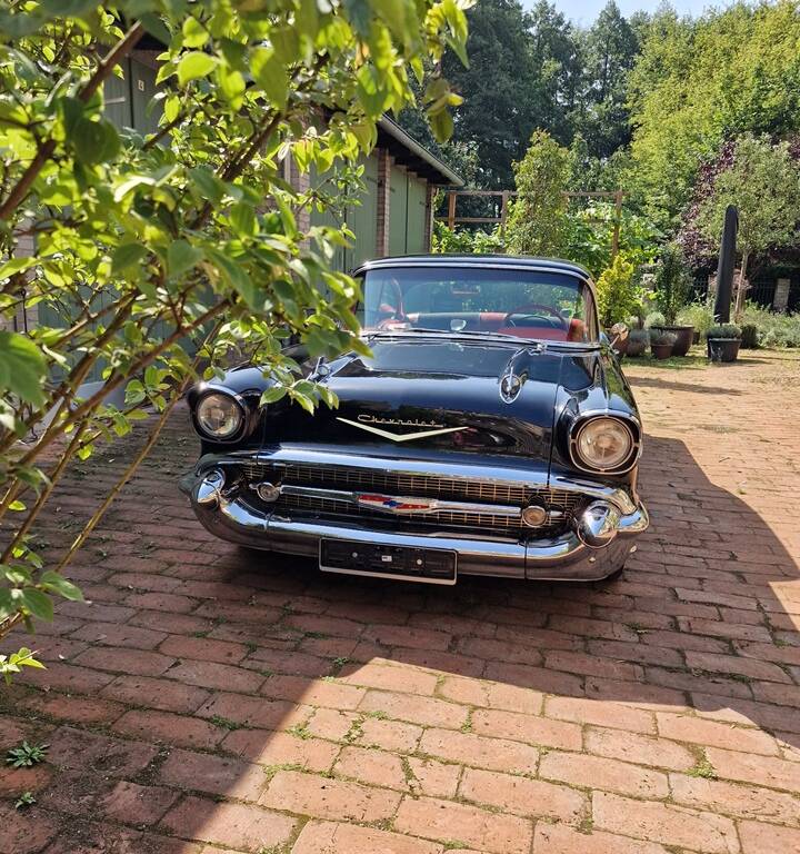 Image 7/144 of Chevrolet Bel Air Hardtop Coupe (1957)