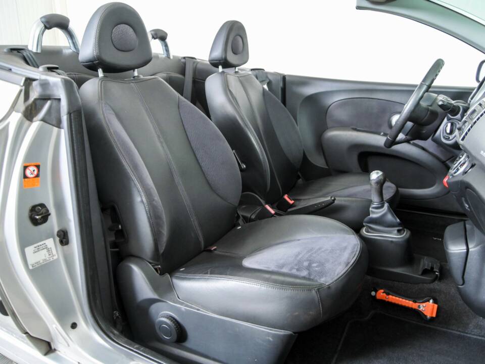 Image 21/47 of Nissan Micra C+C 1.6 (2008)