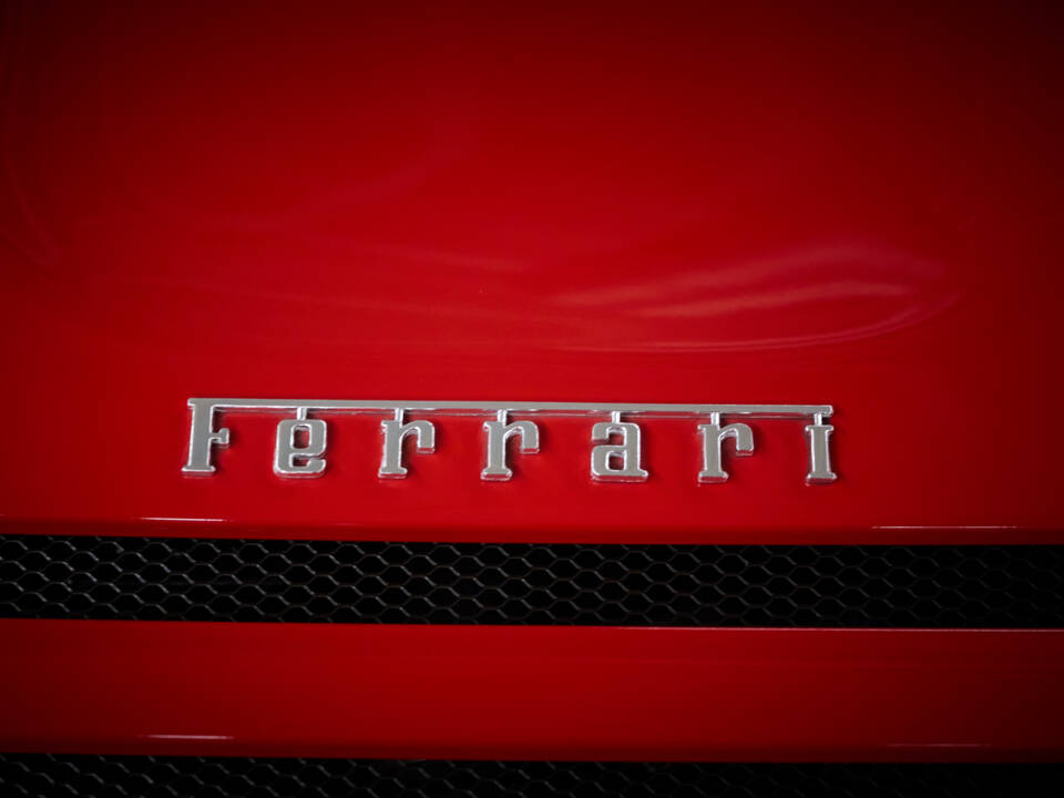 Image 38/99 of Ferrari F 355 Berlinetta (1997)