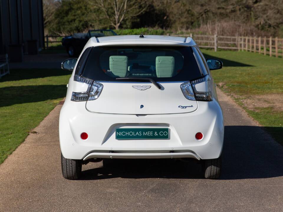 Bild 64/95 von Aston Martin Cygnet (2012)