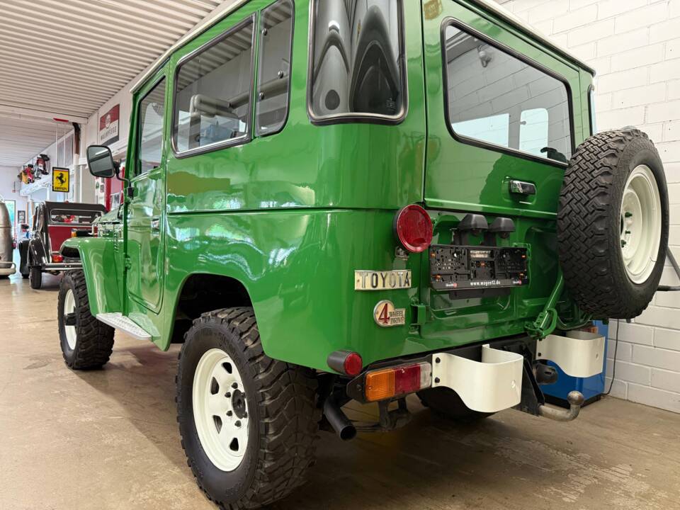 Bild 14/20 von Toyota Land Cruiser BJ 42 (1981)