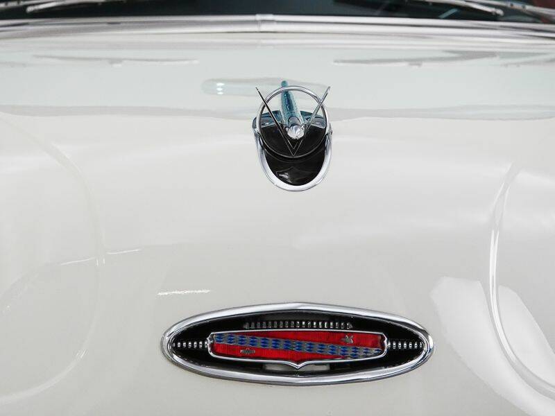 Image 10/15 of Buick Roadmaster Skylark (1953)