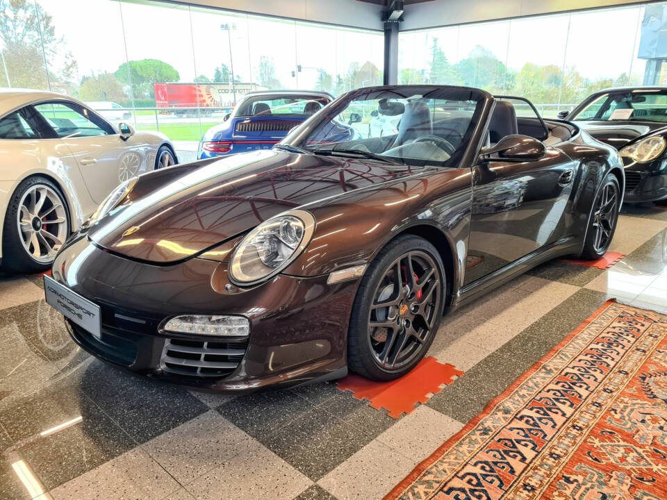 Afbeelding 1/21 van Porsche 911 Carrera 4S (2010)