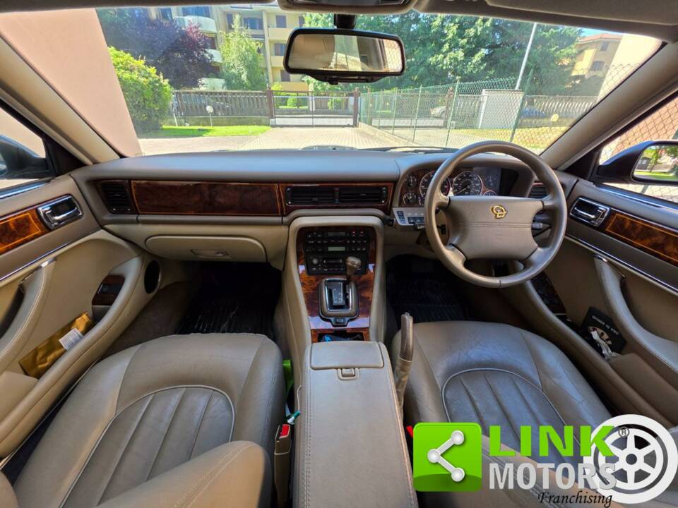 Bild 5/10 von Daimler Six (1995)