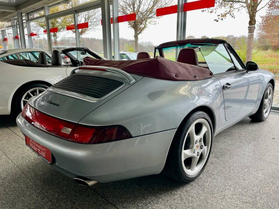 Image 3/19 of Porsche 911 Carrera (1996)