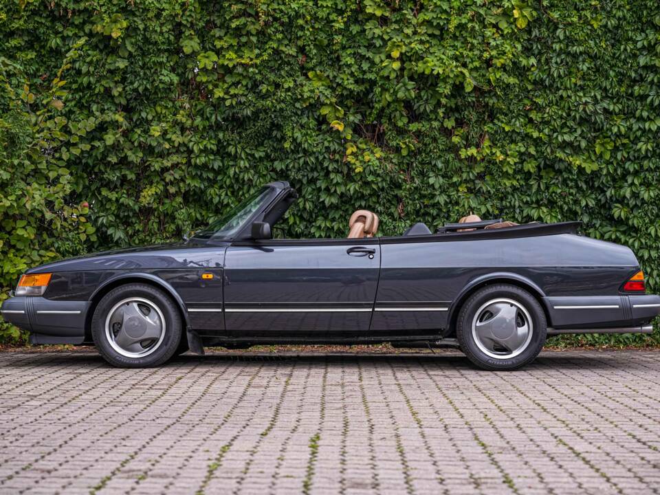 Image 16/89 of Saab 900 Turbo S 16V (1993)