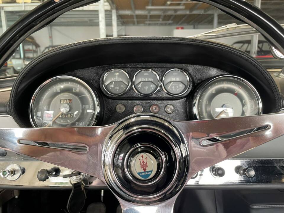Afbeelding 13/16 van Maserati 3500 GTI Spyder Vignale (1962)
