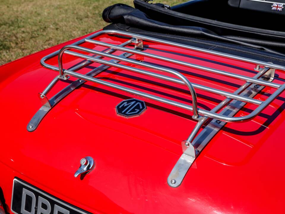 Image 37/41 de MG MGB (1972)