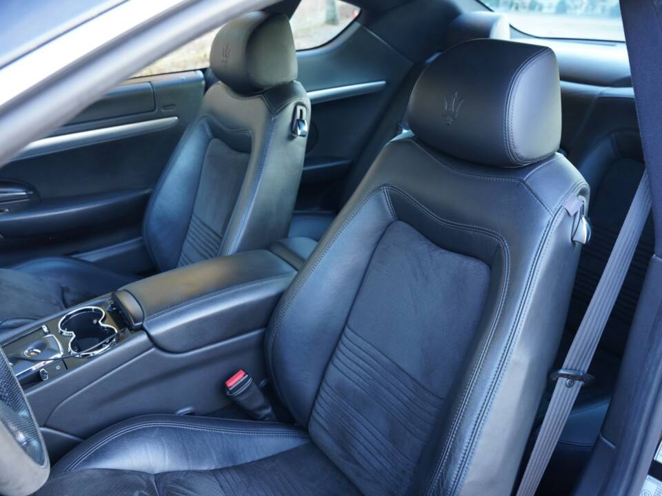 Imagen 10/50 de Maserati GranTurismo S (2010)