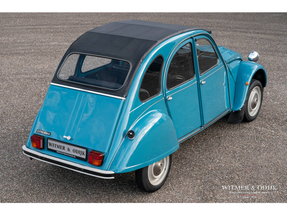 Image 7/28 de Citroën 2 CV 6 (1982)