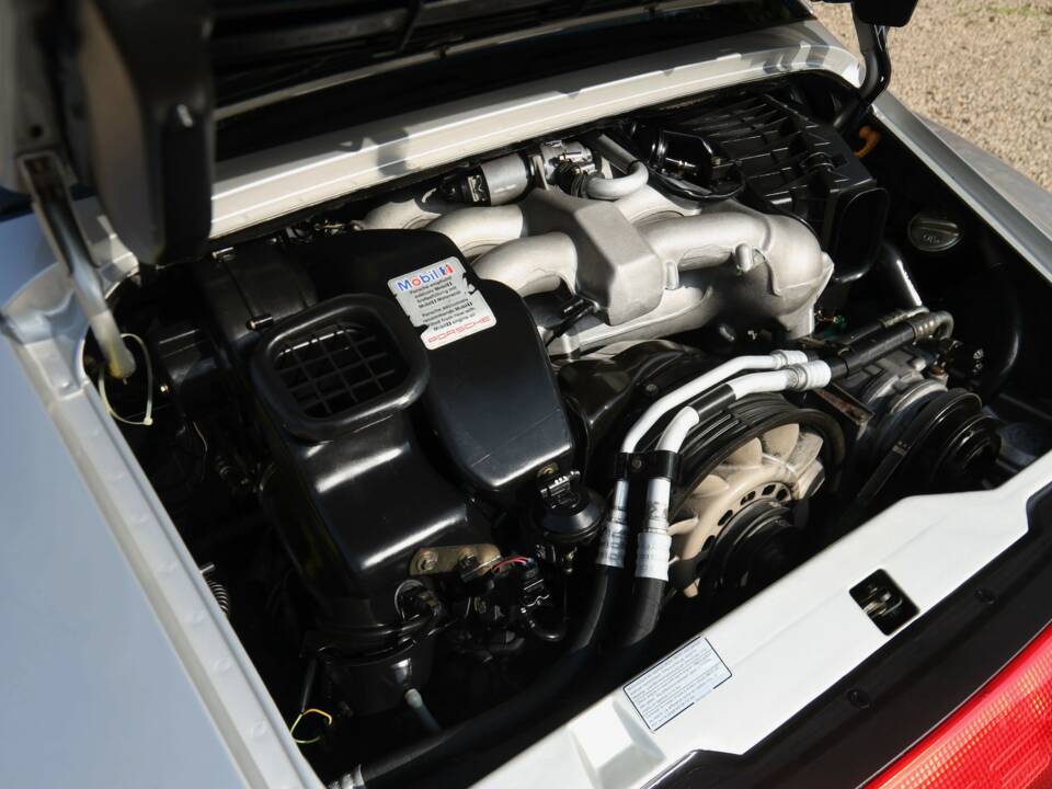 Imagen 4/50 de Porsche 911 Carrera (1996)