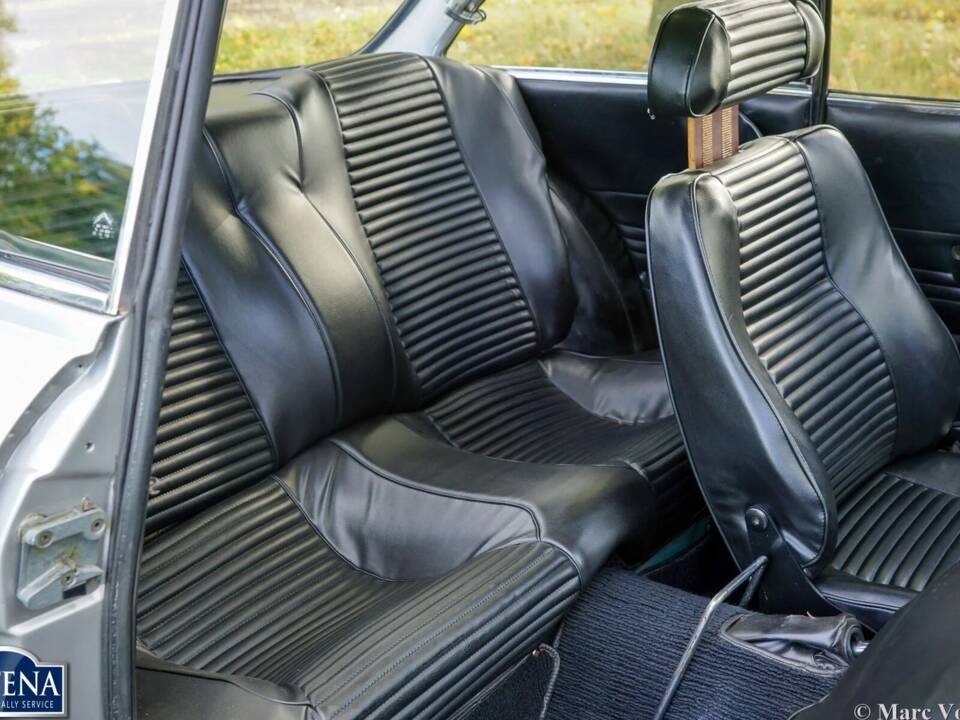 Bild 17/62 von Alfa Romeo 2000 GT Veloce (1974)