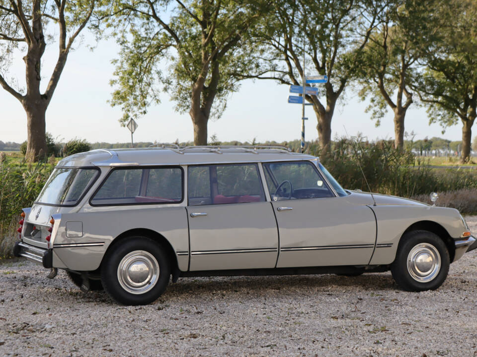 Image 4/50 de Citroën ID 21 Break (1967)