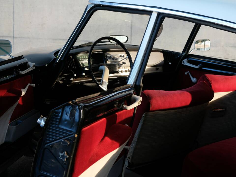 Bild 23/46 von Citroën ID 19 (1962)