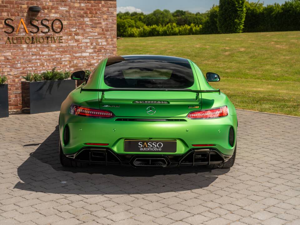Image 29/67 of Mercedes-AMG GT-R (2018)