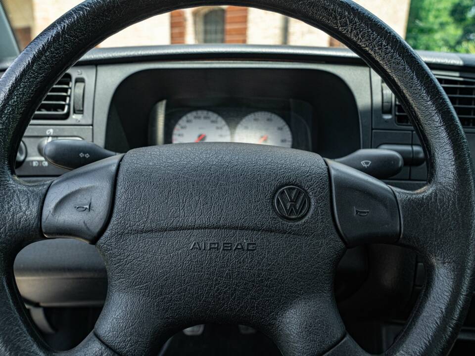 Immagine 34/45 di Volkswagen Golf IV 1.6 (1997)