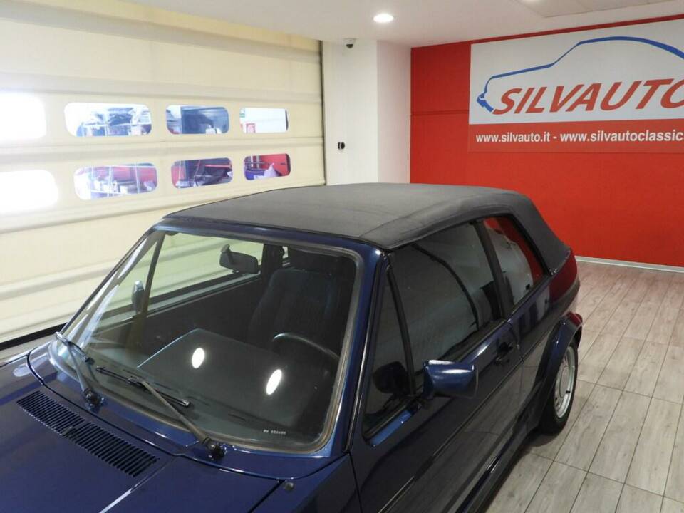 Image 7/10 de Volkswagen Golf Mk I Convertible 1.8 (1993)