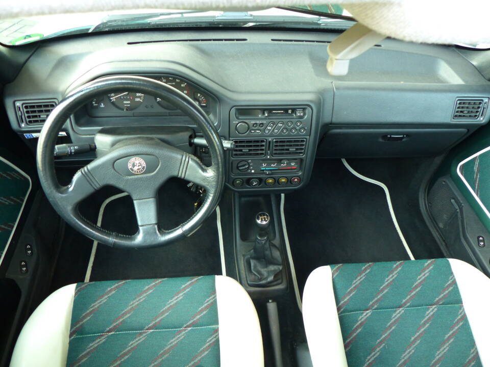 Imagen 11/21 de Peugeot 106 1.4 (1993)