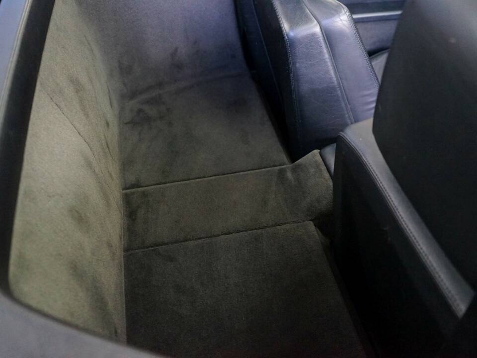 Image 23/38 of Mercedes-Benz 500 SL (1991)