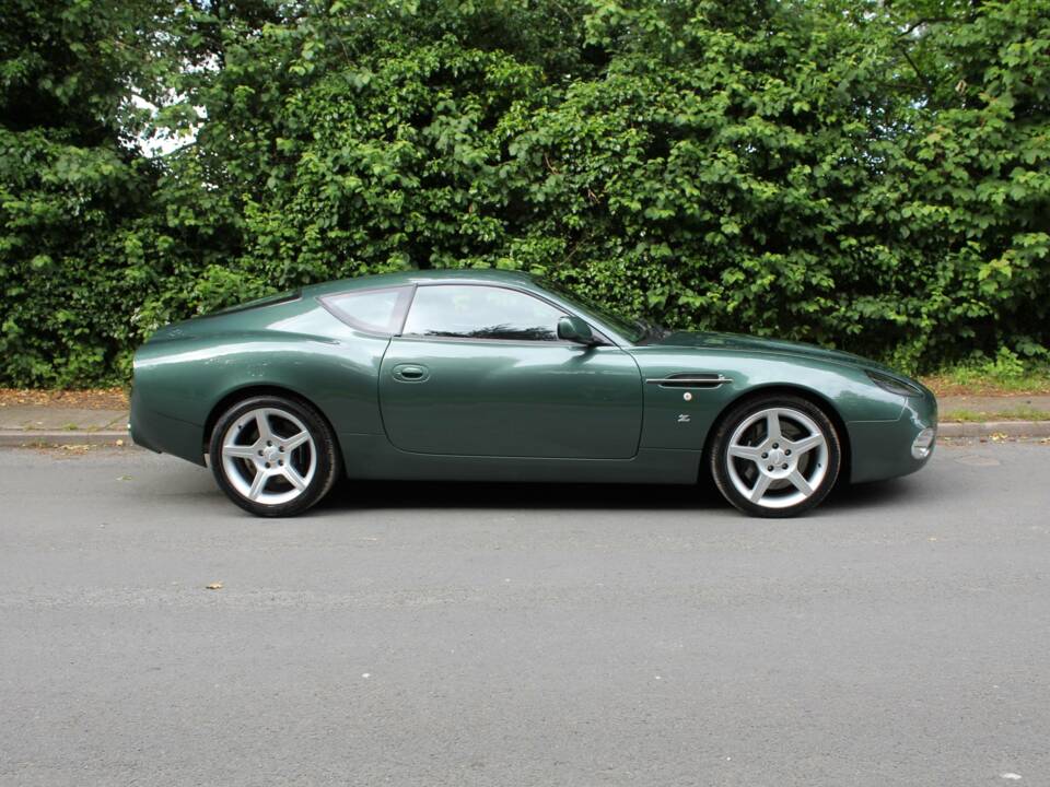 Image 7/17 of Aston Martin DB 7 Zagato (2004)