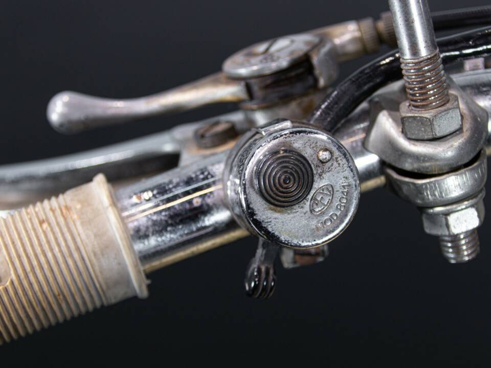 Image 48/50 of Moto Guzzi DUMMY (1951)