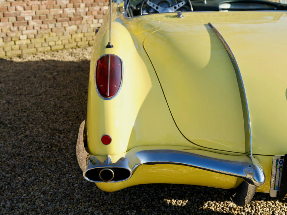 Image 44/50 of Chevrolet Corvette (1958)
