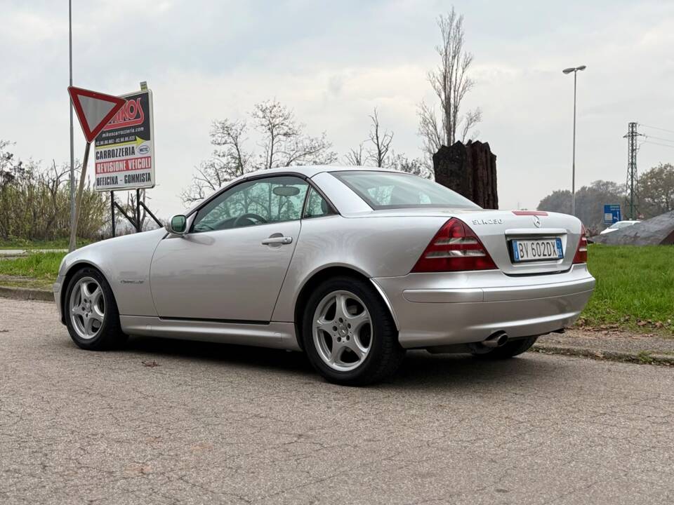 Image 4/11 of Mercedes-Benz SLK 230 Kompressor (1998)