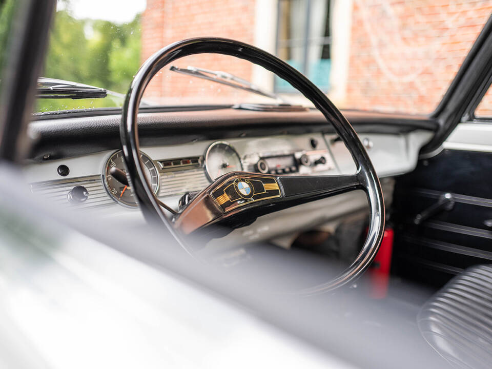Bild 64/118 von BMW 700 LS Luxus (1965)
