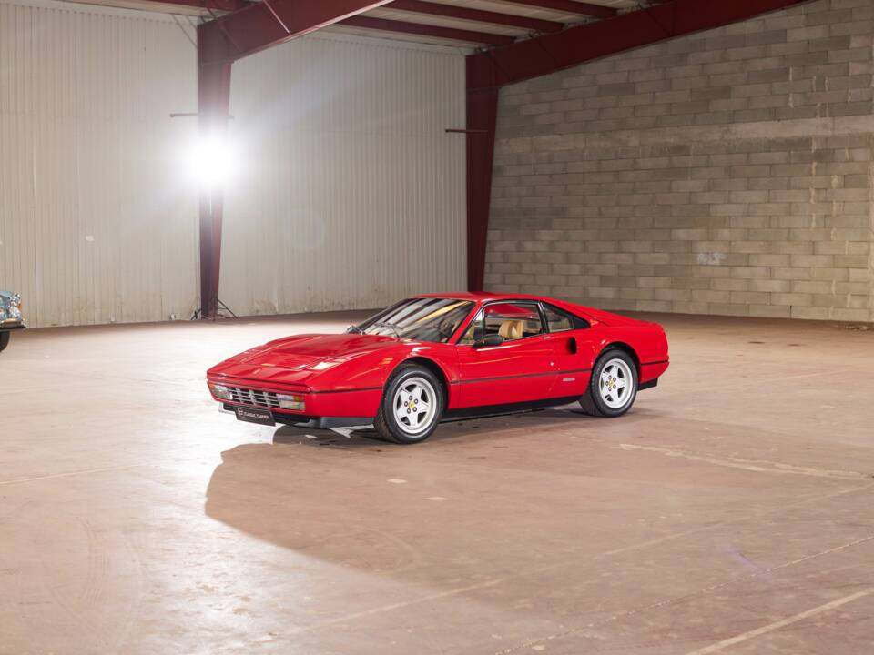 Image 3/79 of Ferrari 328 GTB (1985)