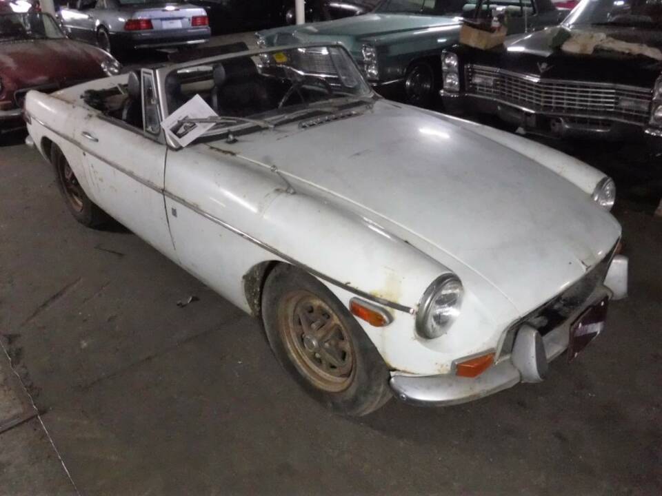 Image 3/41 of MG MGB (1971)