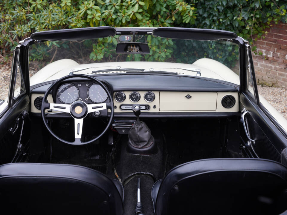 Immagine 39/50 di Alfa Romeo 1600 Spider Duetto (1967)