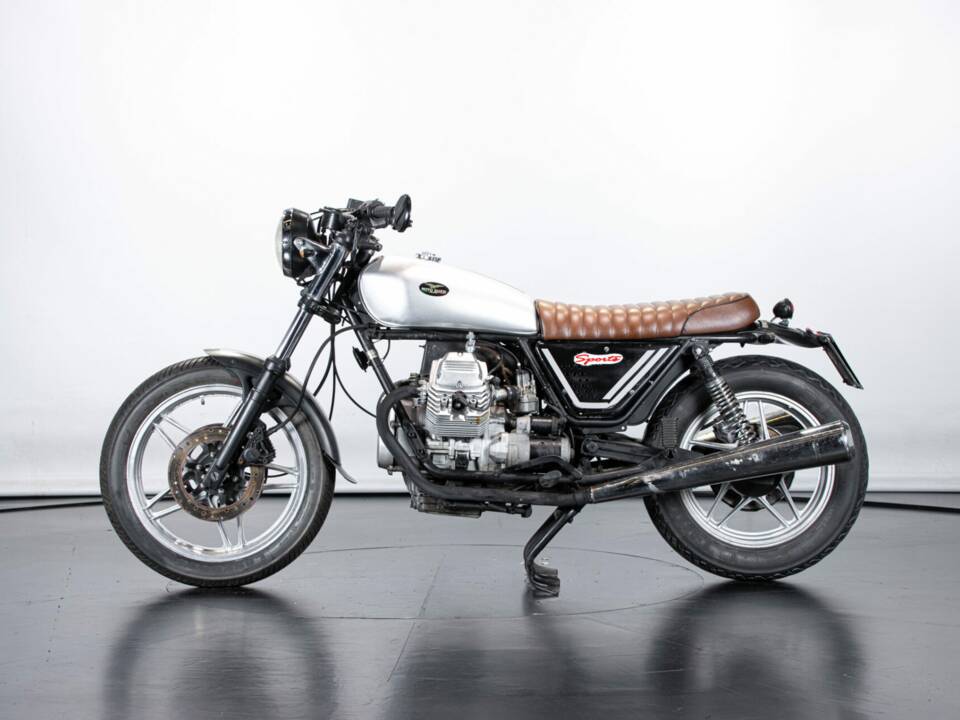Immagine 1/50 di Moto Guzzi V 35 III (1986)