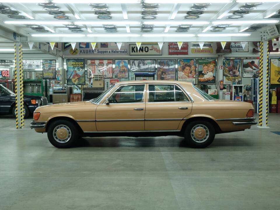 Image 4/50 de Mercedes-Benz 350 SE (1973)