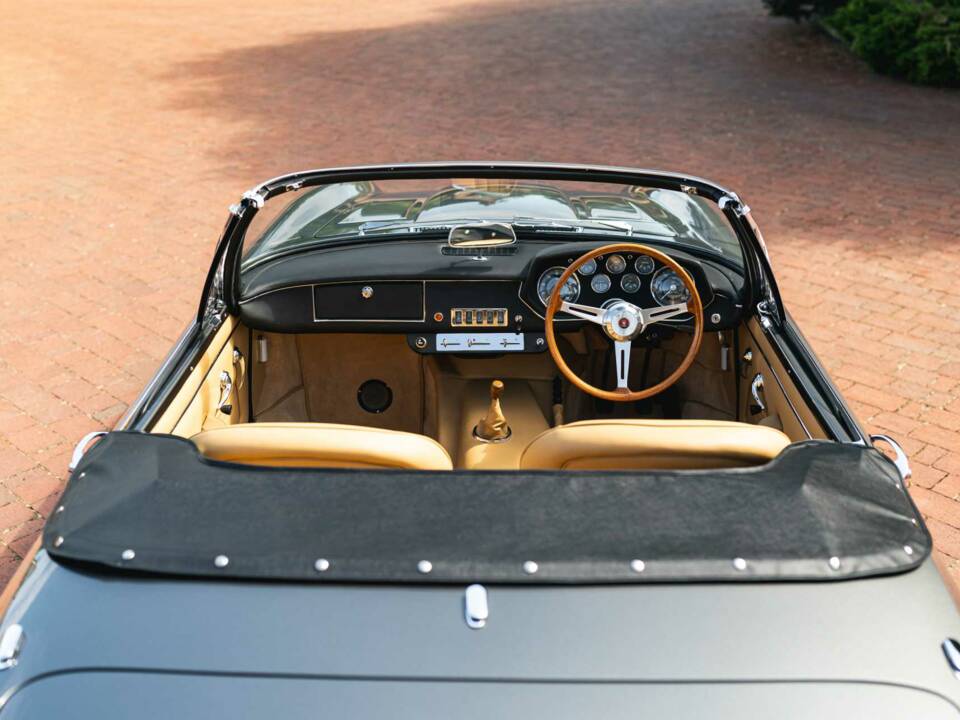 Afbeelding 11/30 van Maserati Mistral 3700 Spyder (1966)