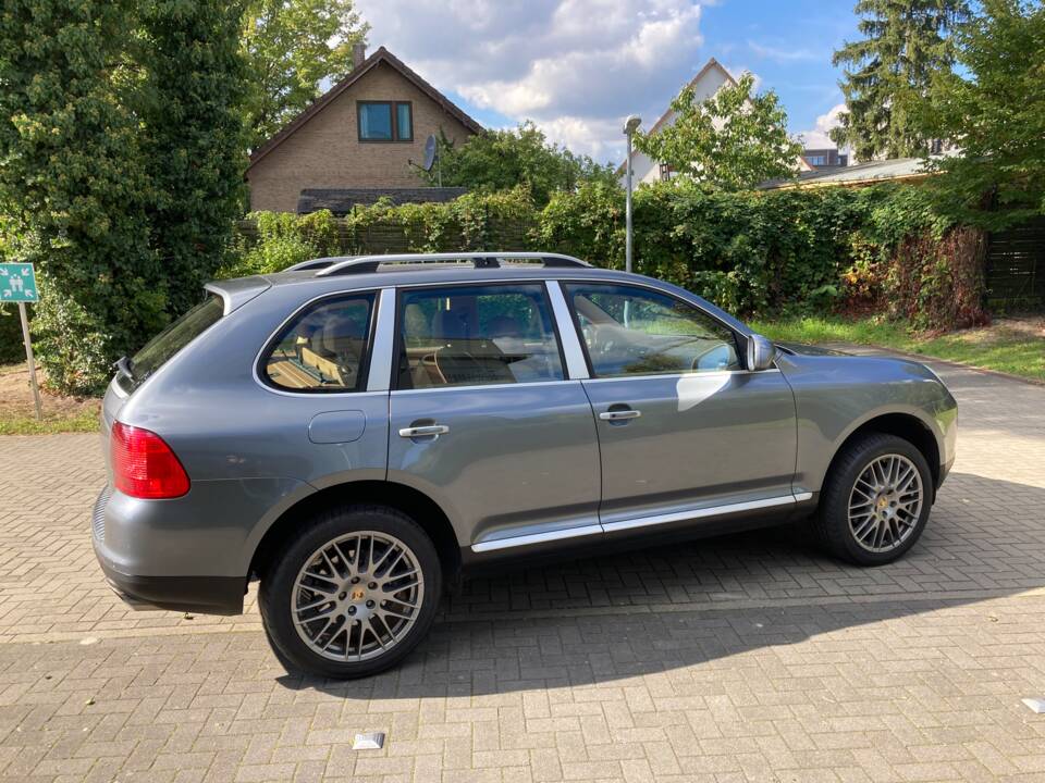 Bild 13/13 von Porsche Cayenne 3.2 V6 (2004)