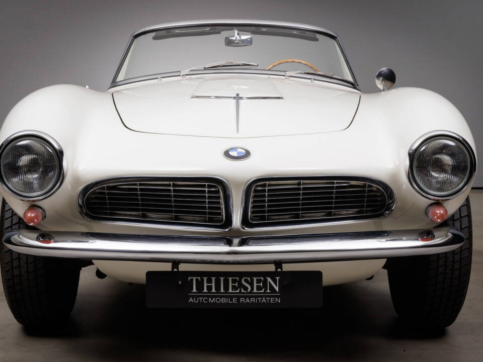 Image 3/45 of BMW 507 (1959)