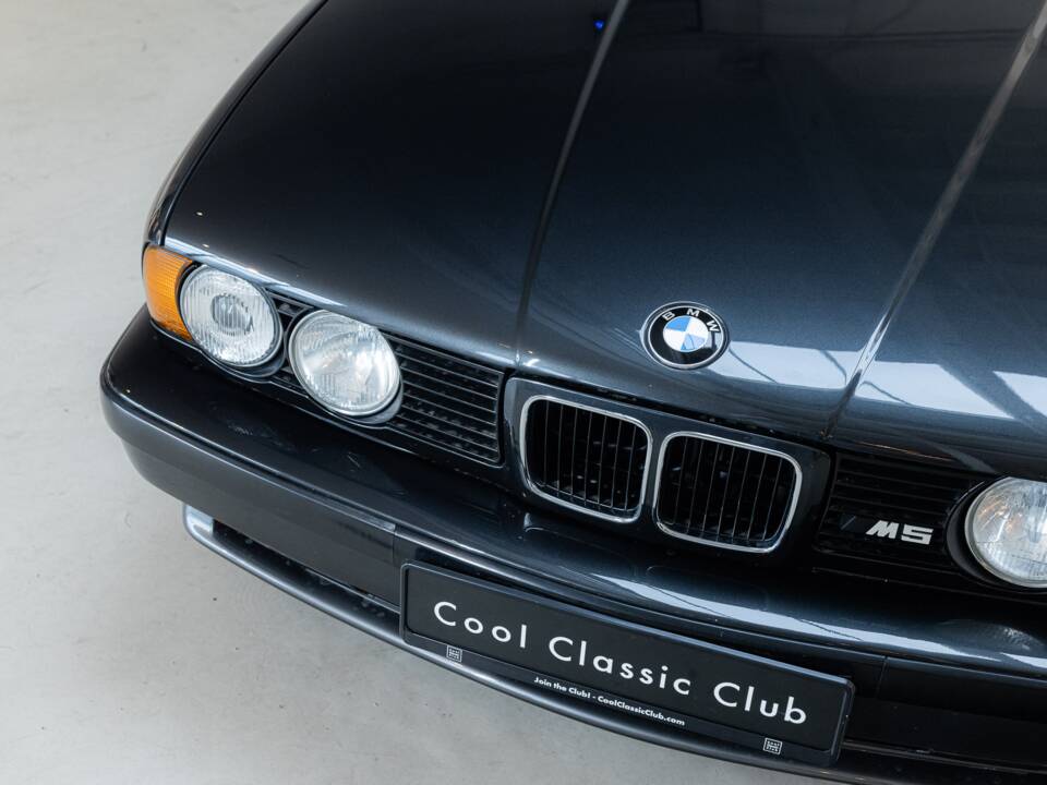 Bild 24/34 von BMW M5 (1993)
