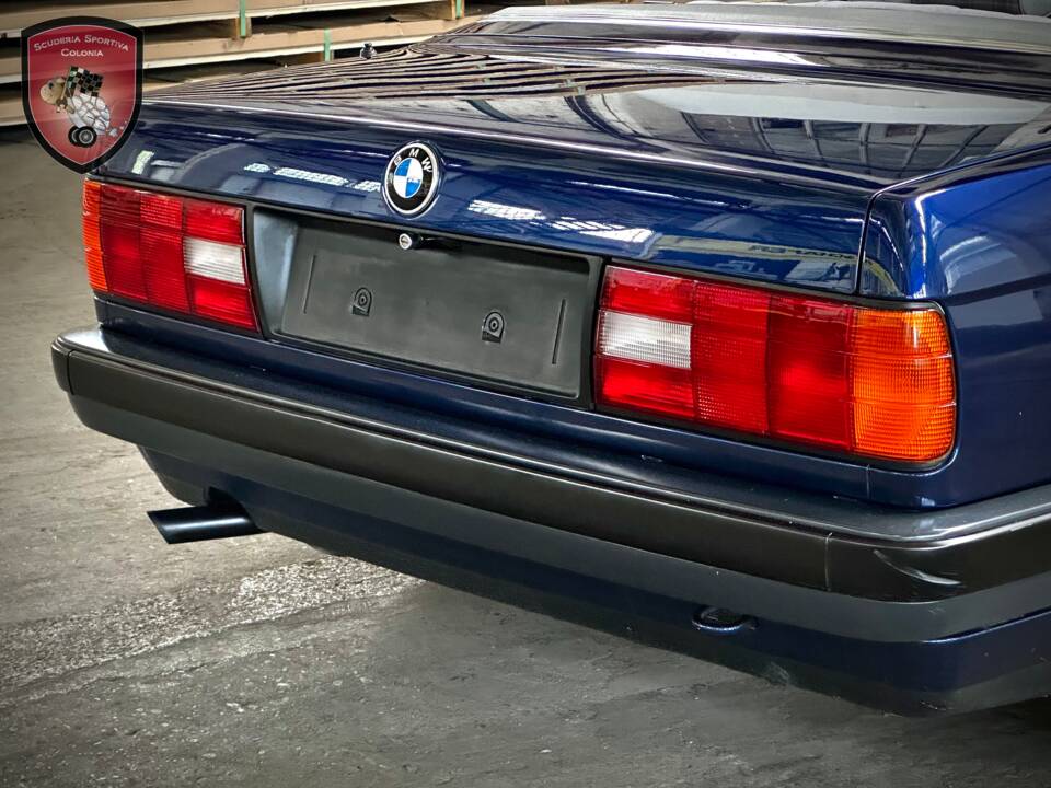 Afbeelding 75/86 van BMW 318i (1994)