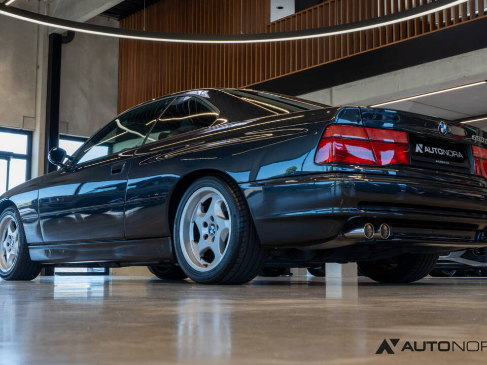 Image 27/46 of BMW 850CSi (1993)