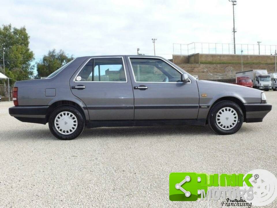 Image 7/10 de Lancia Thema I.E. (1990)