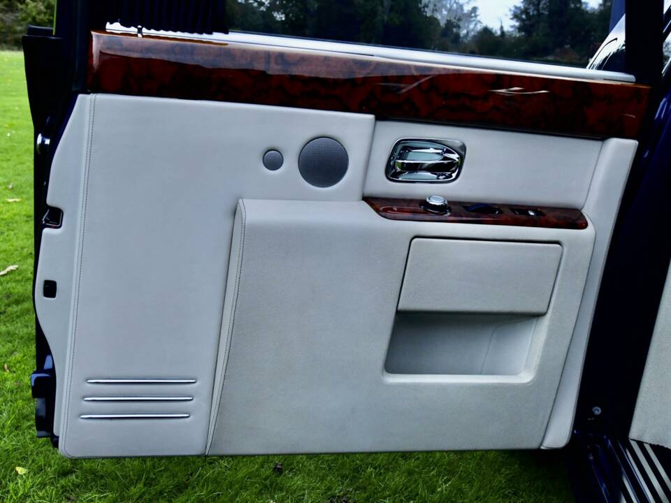 Image 50/50 of Rolls-Royce Phantom VII (2009)