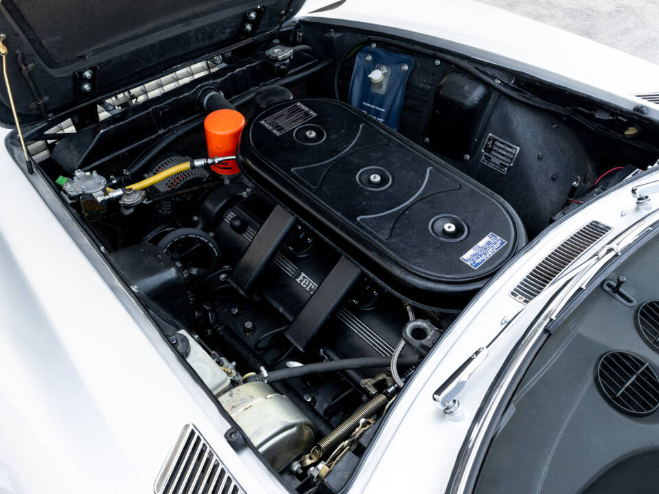 Image 59/69 of Ferrari 365 GT 2+2 (1969)