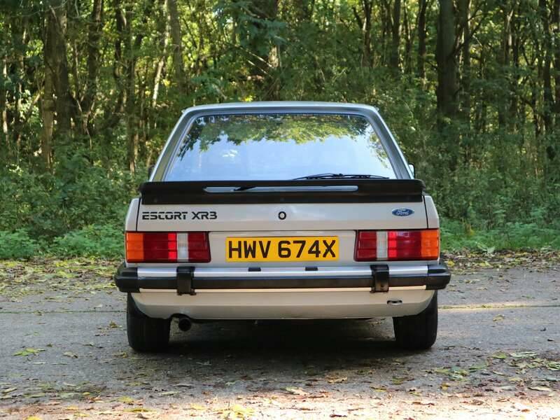 Image 7/39 de Ford Escort XR3 (1981)