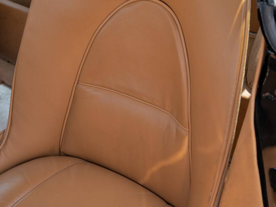 Immagine 34/38 di Jaguar E-Type 3.8 (1962)