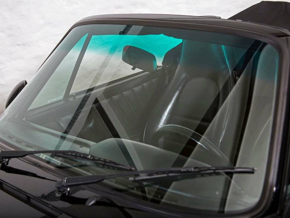 Bild 9/38 von Porsche 911 Carrera 2 (1992)