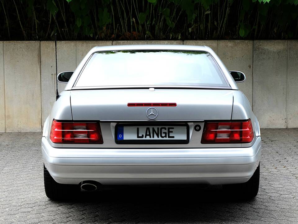 Imagen 4/13 de Mercedes-Benz SL 320 &quot;Final Edition&quot; (2001)