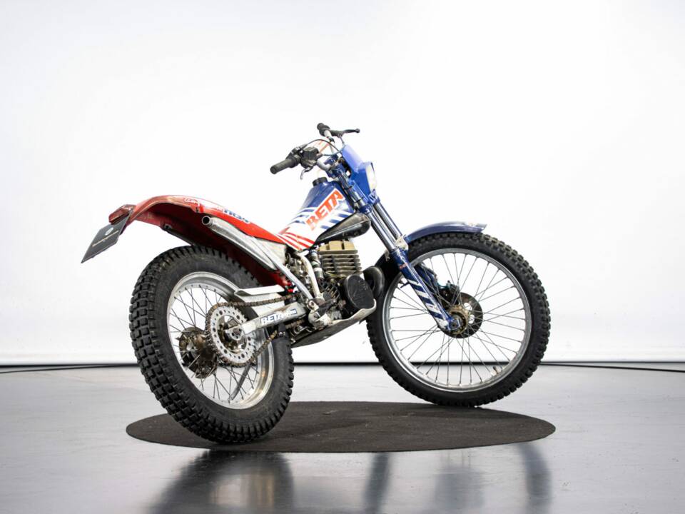 Image 4/40 of Beta TR34 (1990)