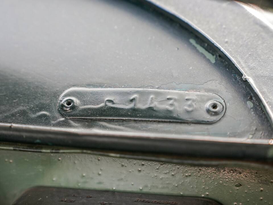 Image 25/50 of Jaguar XK 120 DHC (1953)