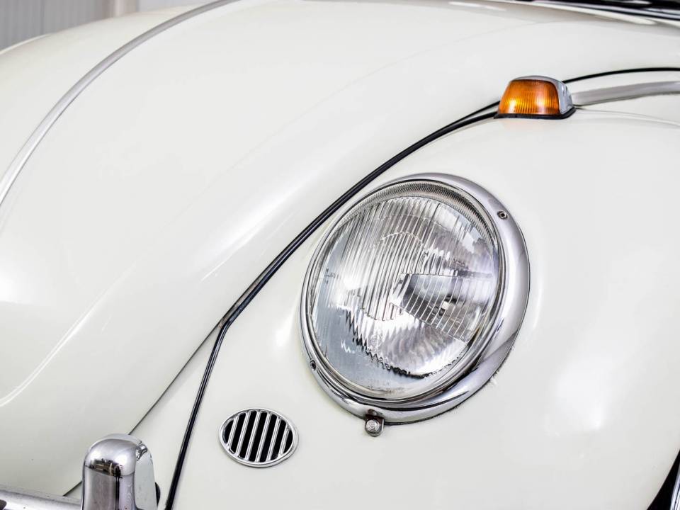 Image 44/50 of Volkswagen Beetle 1200 (1965)