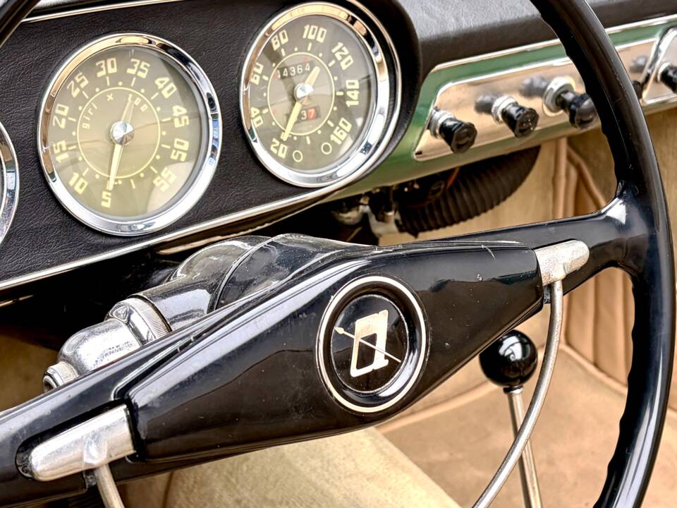 Image 11/17 of Lancia Appia Convertible Vignale (1960)